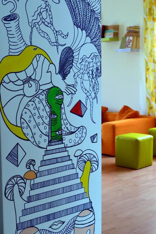 Exit Routine Hostel Timişoara Exteriör bild