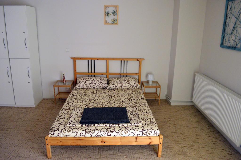 Exit Routine Hostel Timişoara Exteriör bild